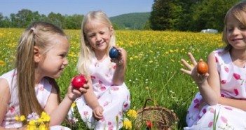 Holy Week girls_easter_500x232