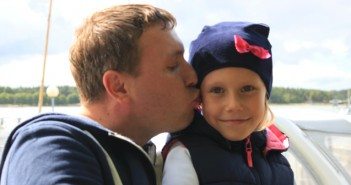 5 Tips for Working With Modern Families Over the Holidays modernfamily