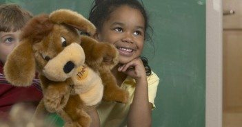 4 Ways to Build Bonds With Little Ones puppet